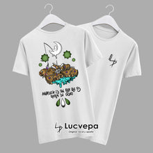 Cargar imagen en el visor de la galería, Camiseta Andalucía es tan rica...