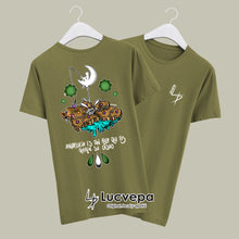 Cargar imagen en el visor de la galería, Camiseta Andalucía es tan rica...