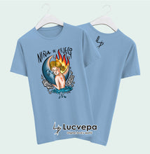 Cargar imagen en el visor de la galería, Camiseta Niña de fuego