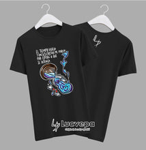 Cargar imagen en el visor de la galería, Camiseta El tiempo vuela
